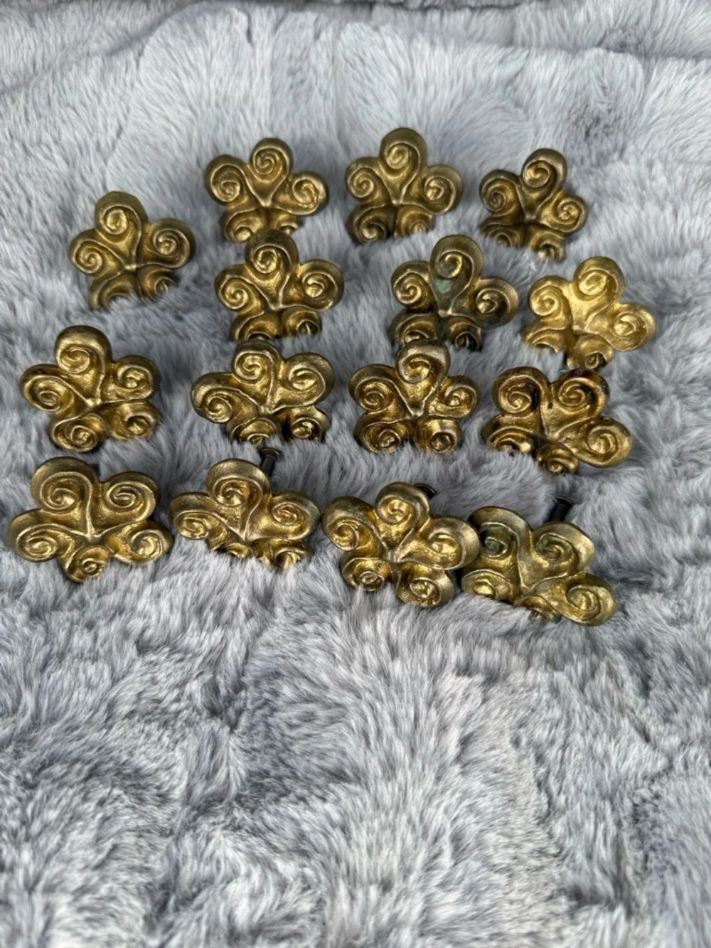 Michael Aram Luxury Swirl Cabinet Knobs Lot of 15 Burnished Brass Hardware 1.5